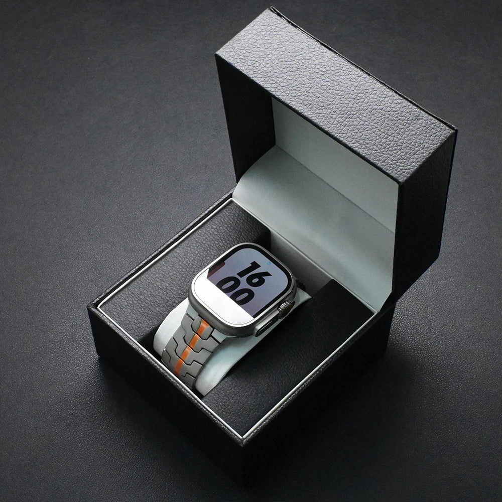 TitanEdge Prestige Set – Titanium Band & Case for Apple Watch with Signature Display Box