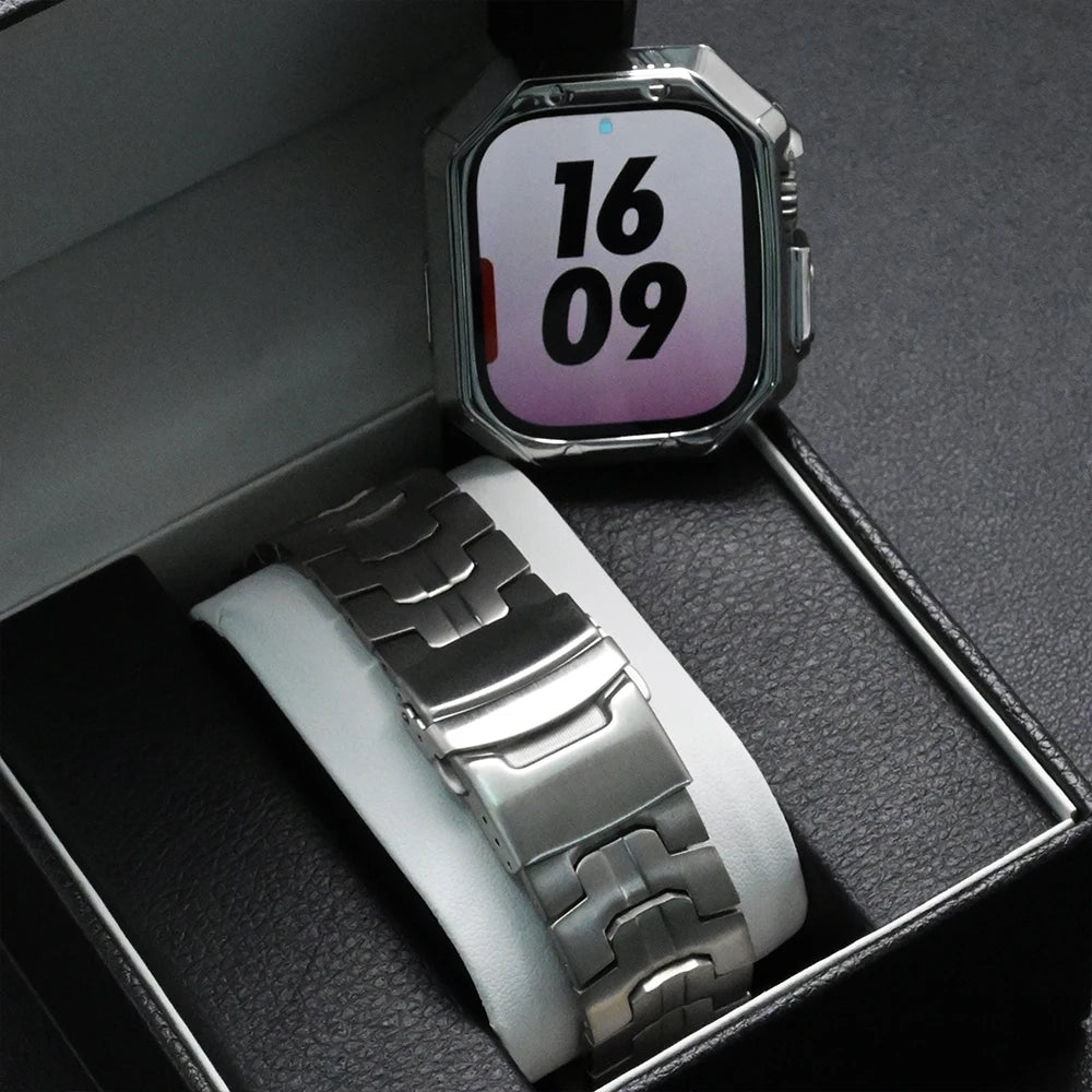 TitanEdge Prestige Set – Titanium Band & Case for Apple Watch with Signature Display Box