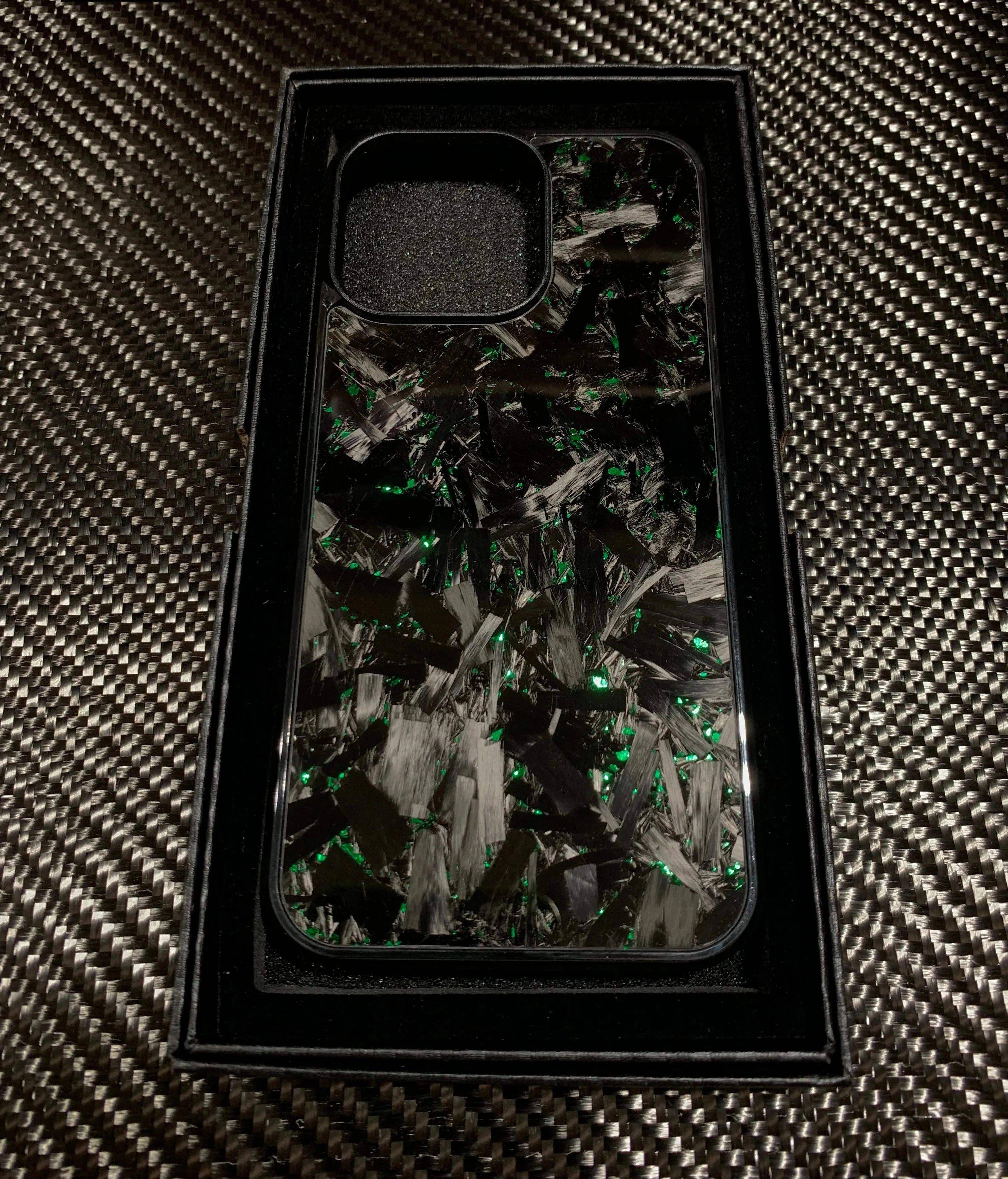 Forged Carbon Apex – Ultra-Premium Carbon Fiber Case for iPhone 15 & 16 | Modern Defense with Mirror-Like Finish